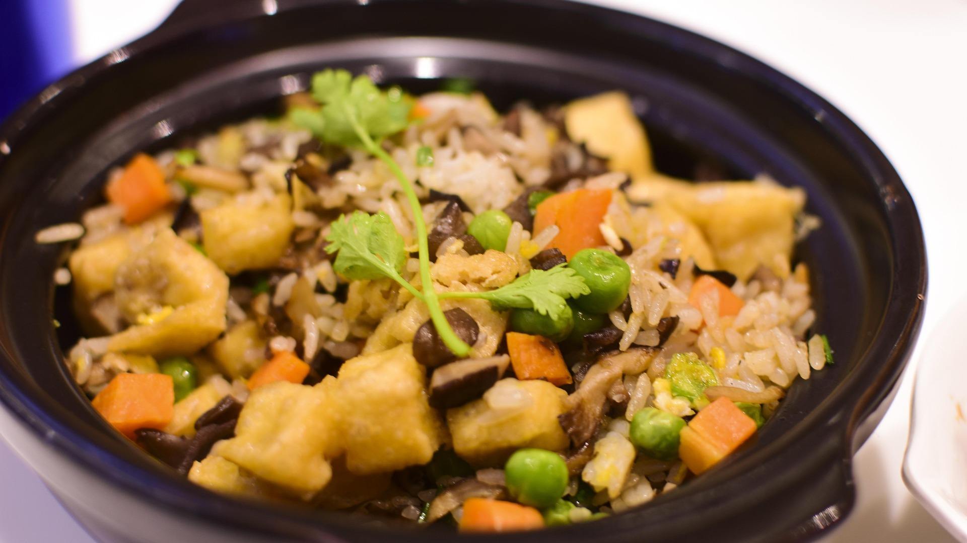 Best Electric Rice Cooker With Clay Cooking Pot